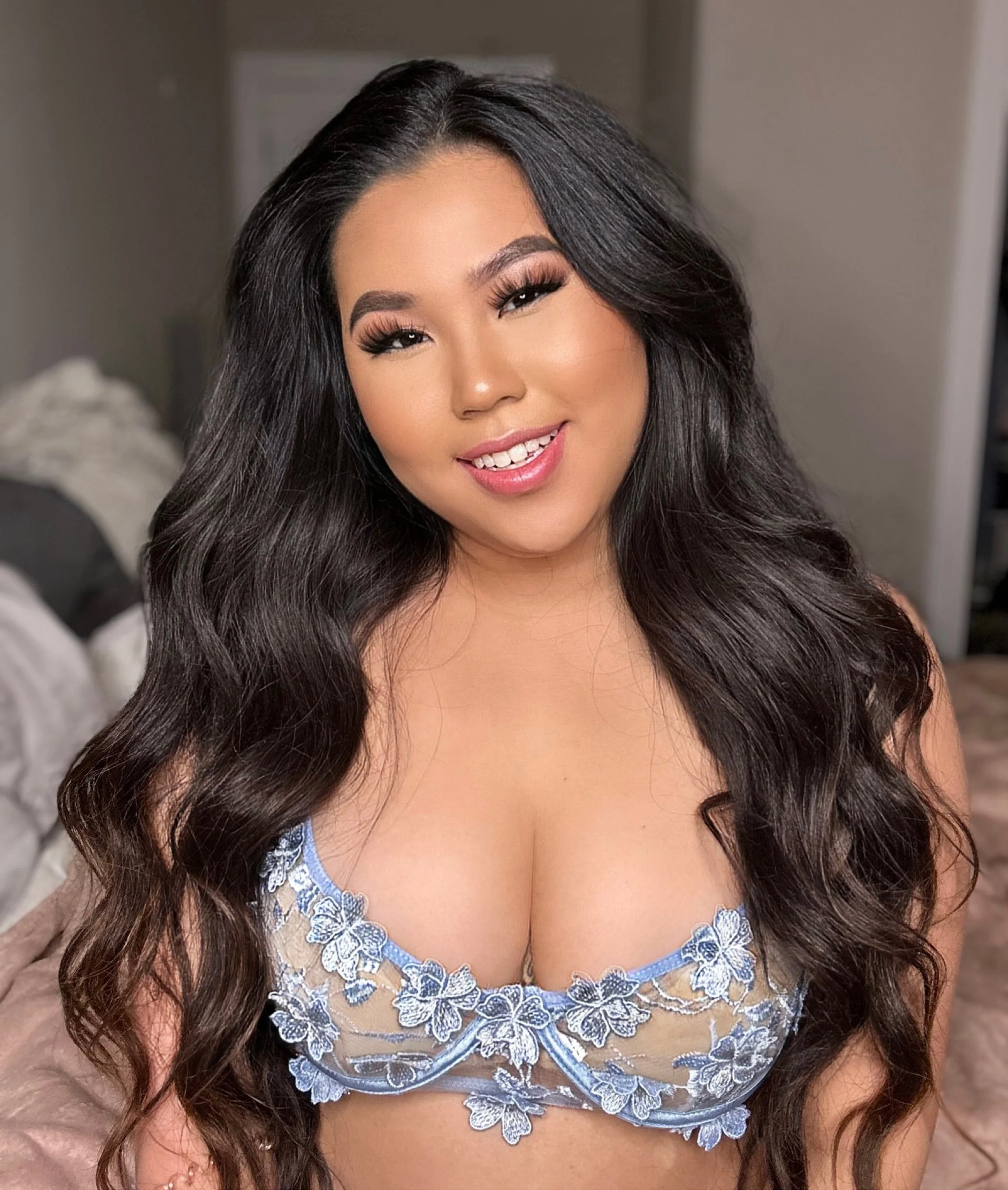 𝑺𝒄𝒂𝒓𝒍𝒆𝒕 𝑳𝒆𝒆